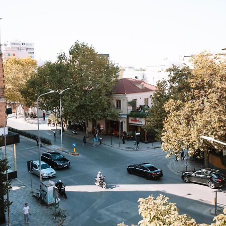 Barrikada Str Modern Apartments - The Nest Тирана Екстериор снимка