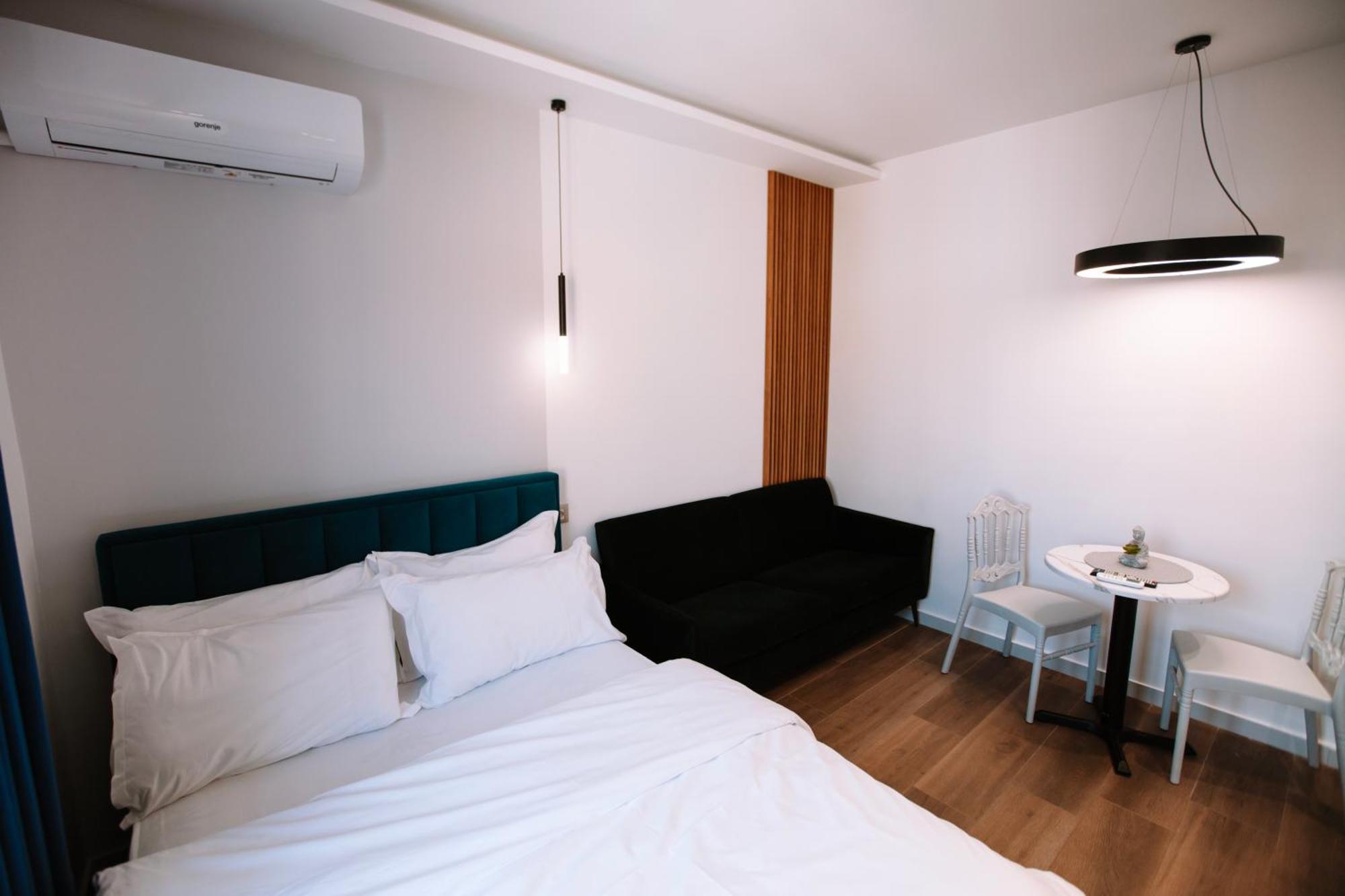 Barrikada Str Modern Apartments - The Nest Тирана Екстериор снимка