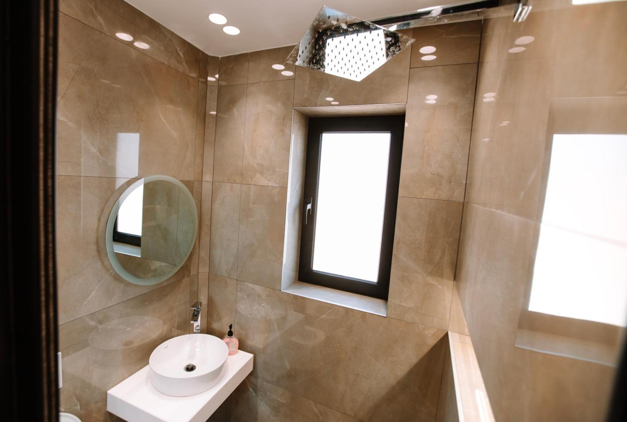 Barrikada Str Modern Apartments - The Nest Тирана Екстериор снимка