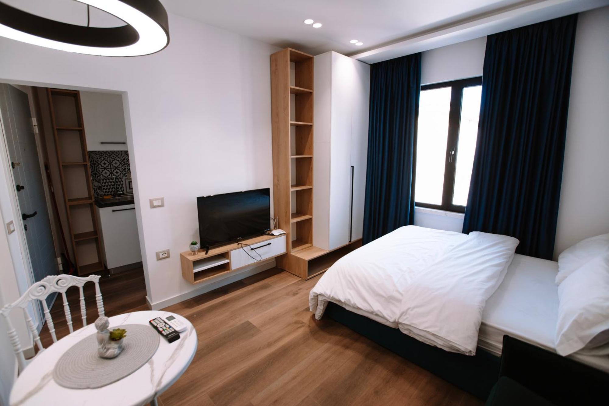 Barrikada Str Modern Apartments - The Nest Тирана Екстериор снимка